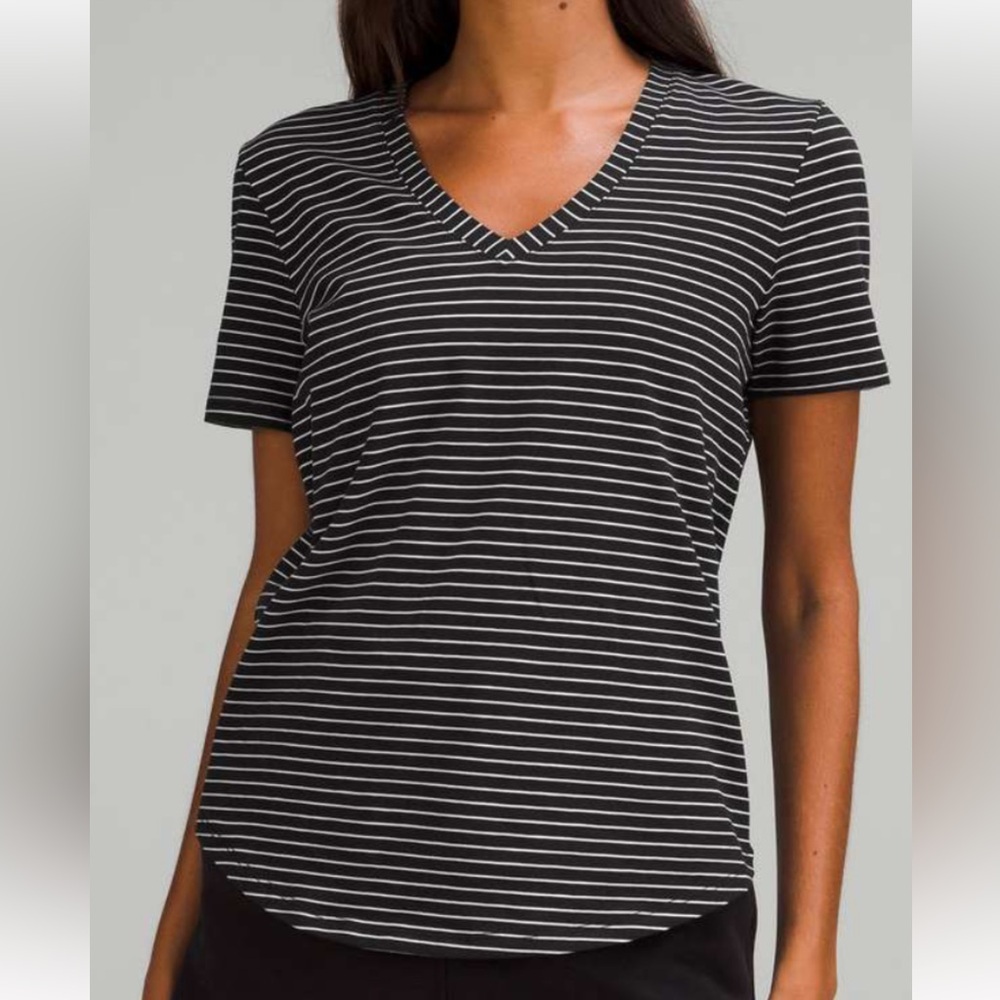 Lululemon Love V Neck Tee